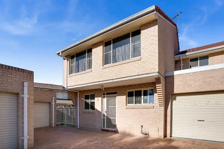 7/16 Cumberland Road *, Ingleburn NSW 2565