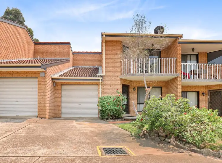 14/3 Illawong Road *, Leumeah NSW 2560