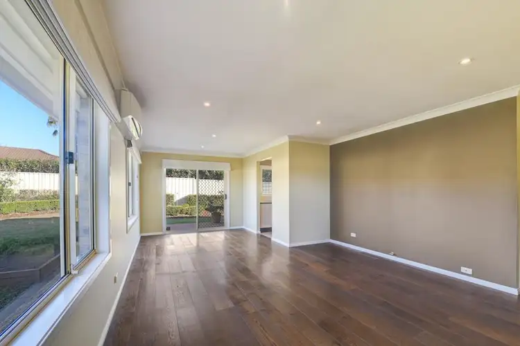 Third view of Homely house listing, 7 Poppy Place, Macquarie Fields NSW 2564