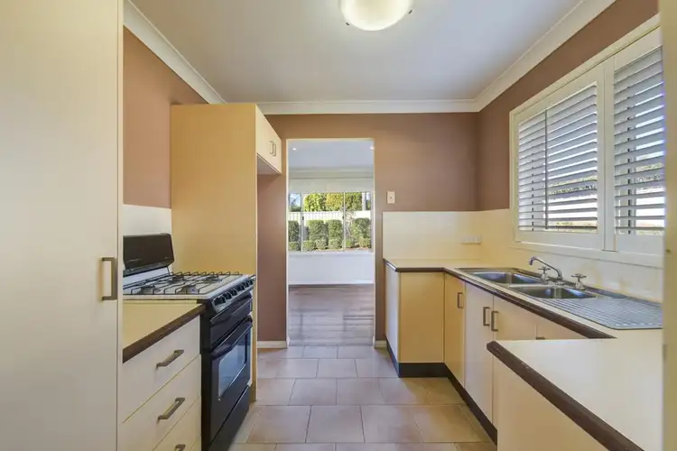Fifth view of Homely house listing, 7 Poppy Place, Macquarie Fields NSW 2564