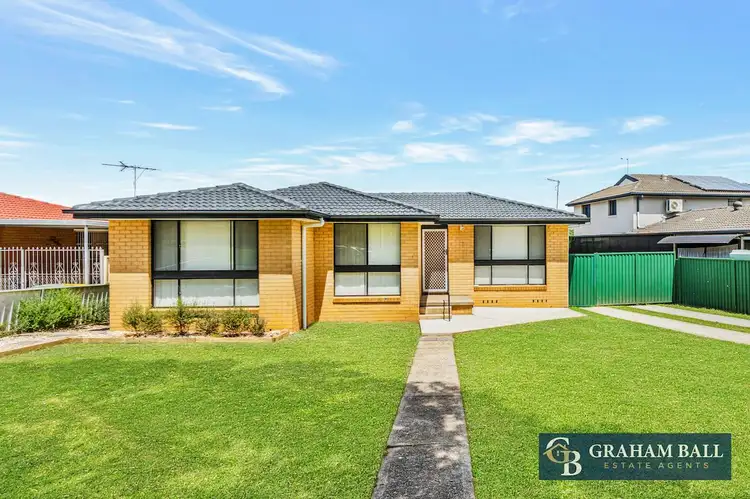 30 Dalton Place, Fairfield West NSW 2165