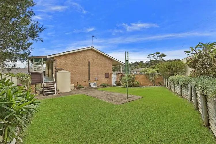 Second view of Homely house listing, 32 Margherita Avenue, Bateau Bay NSW 2261