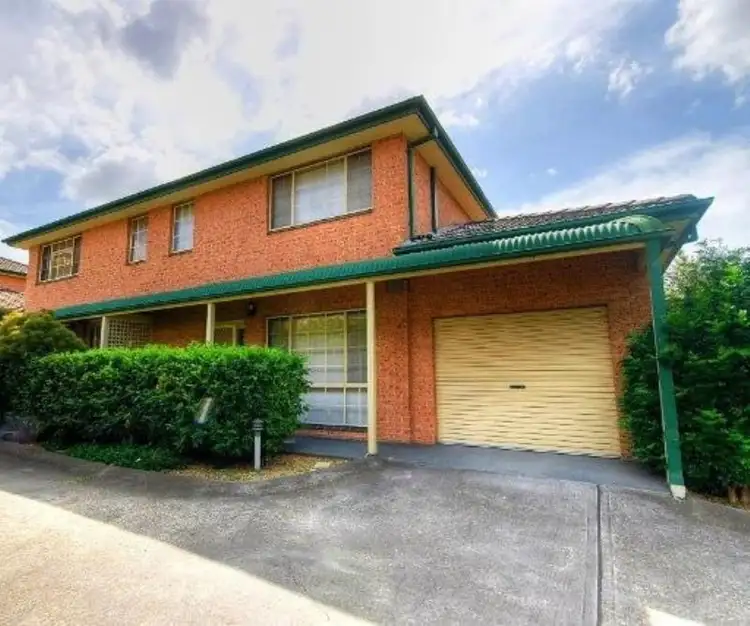 2/113 Metella Road, Toongabbie NSW 2146