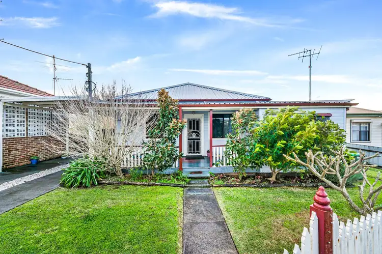 37 Crown Street, Belmont NSW 2280