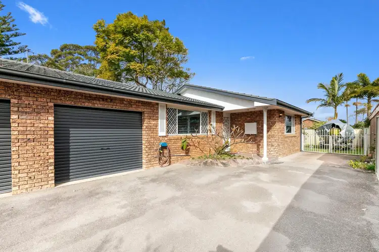 Main view of Homely villa listing, 2/80 Donald Avenue, Umina Beach NSW 2257