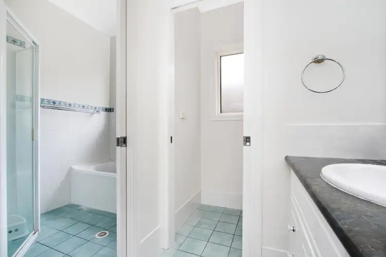 Sixth view of Homely house listing, 8 Linton Court, Kanahooka NSW 2530