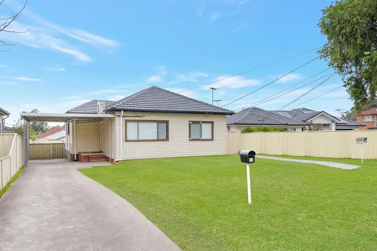 12 Canobolas Street, Fairfield West NSW 2165