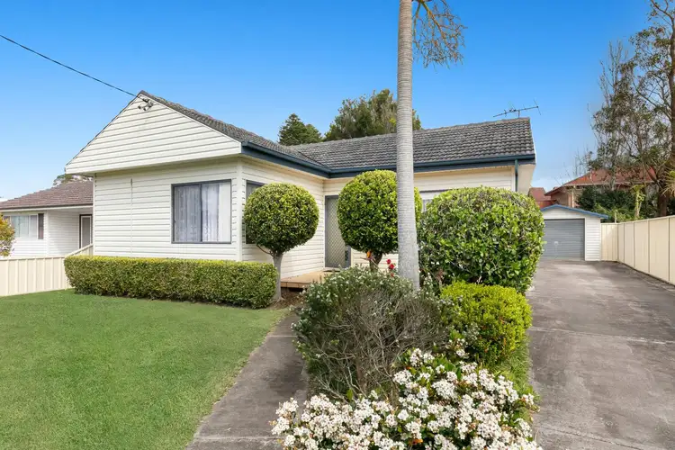 21 Robin Crescent, Woy Woy NSW 2256