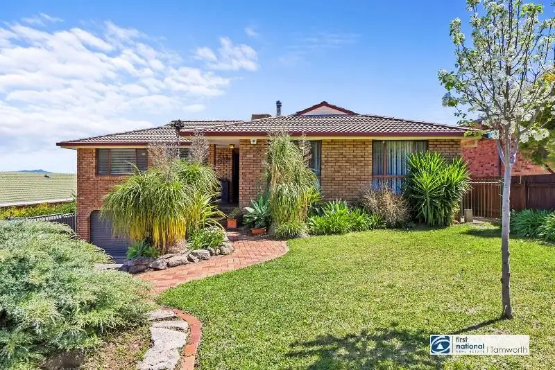 Main view of Homely house listing, 19 Woodburn Way, Tamworth NSW 2340