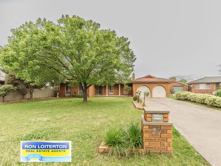 39 Cutler Avenue, Cootamundra NSW 2590