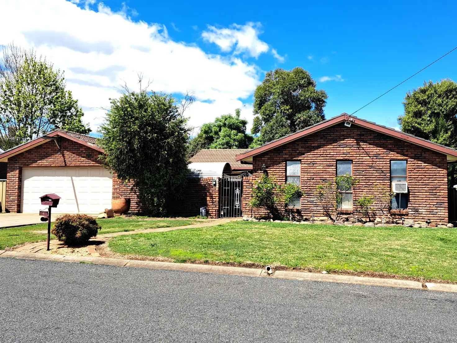 Main view of Homely house listing, 4 Inala Crescent, Calala NSW 2340