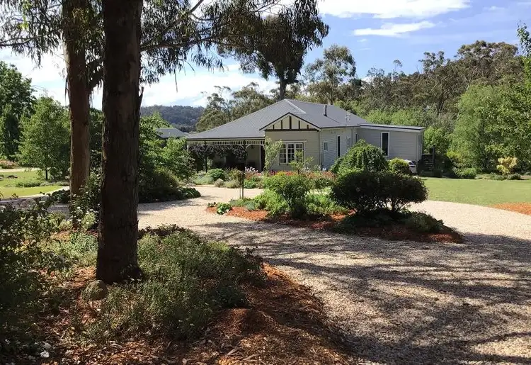 2 Ferndale Road, Bundanoon NSW 2578