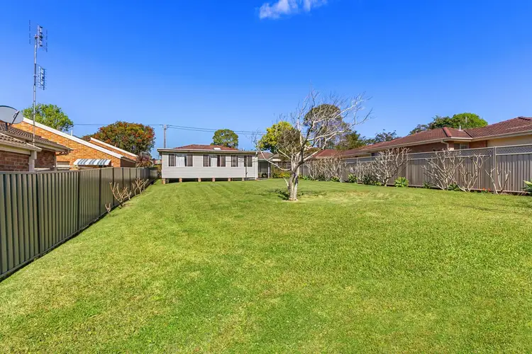 33 Brougham Street, East Gosford NSW 2250