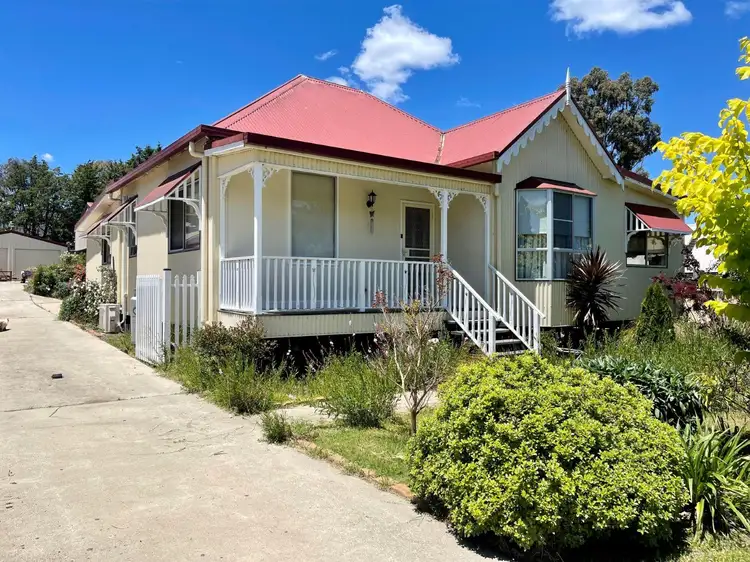 22 Queen  Street, Uralla NSW 2358