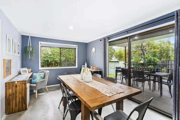 4 Daphne Court, Elanora QLD 4221