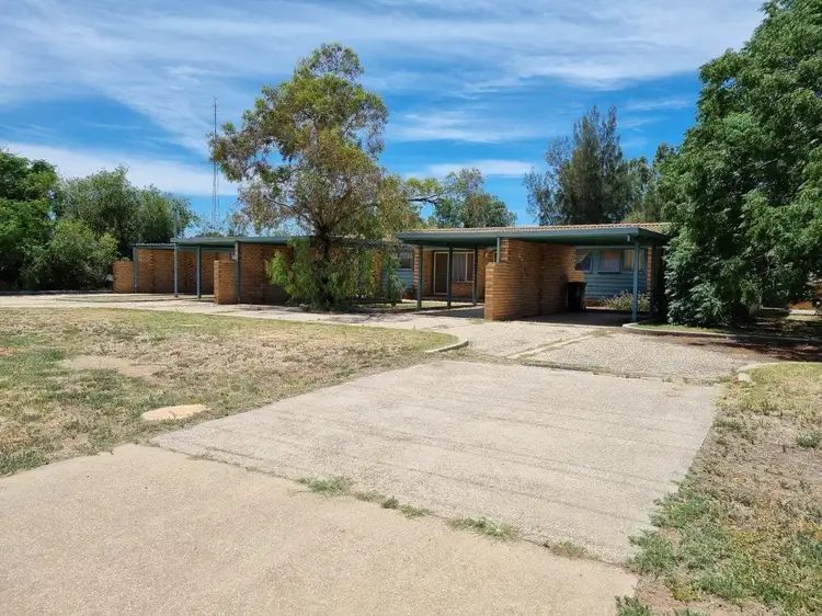 2 Matrix Street, Lightning Ridge NSW 2834
