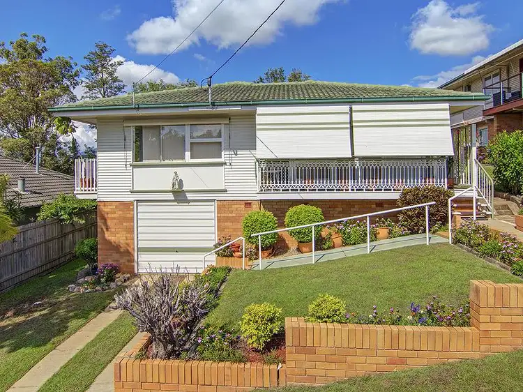 15 Marieander St, Tarragindi QLD 4121