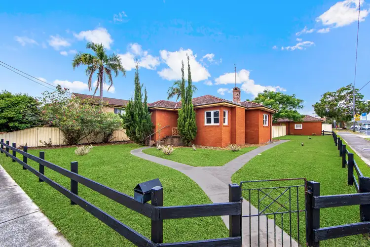 98 Railway Street, Woy Woy NSW 2256