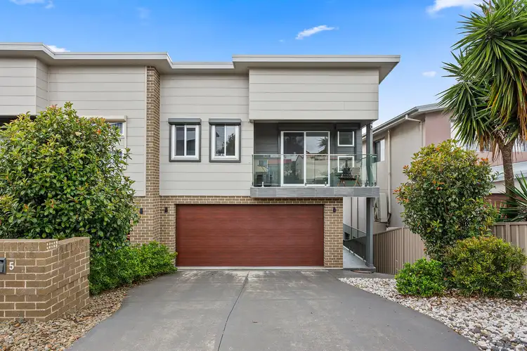 Main view of Homely house listing, 5 Aitkin Place, Lake Heights NSW 2502