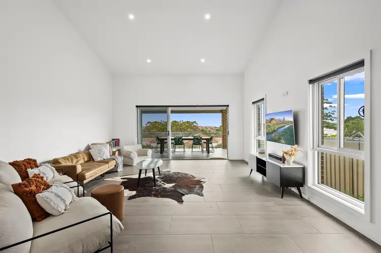 Fifth view of Homely house listing, 5 Aitkin Place, Lake Heights NSW 2502