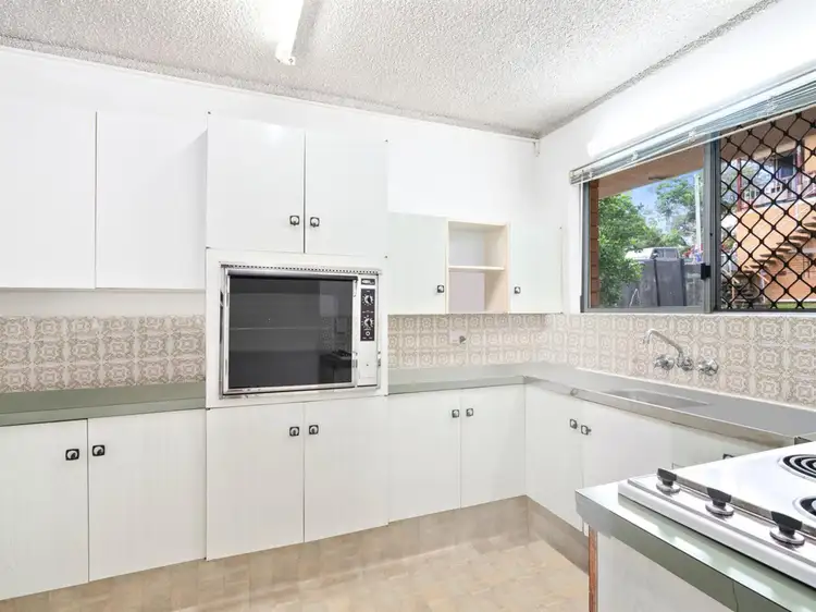 Fifth view of Homely unit listing, 2/15 Tweed Street, Coolangatta QLD 4225
