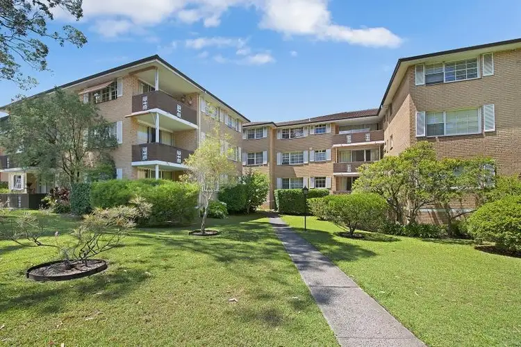 2/2-6 Albert St, Hornsby NSW 2077