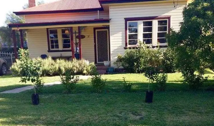 21 Goode St