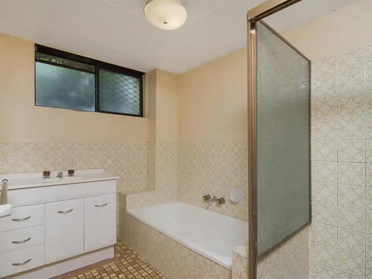 Fourth view of Homely unit listing, 2/5 Lind Ave, Palm Beach QLD 4221