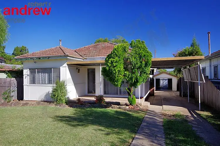 12 Royal Ave, Birrong NSW 2143