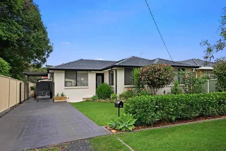 8 Billabong St, Woy Woy NSW 2256