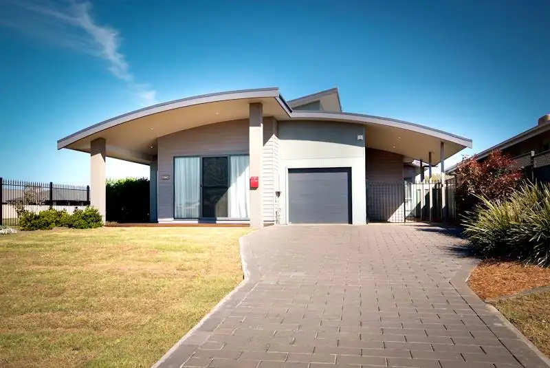 Main view of Homely house listing, 10 Dalbeattie Cres, Dubbo NSW 2830