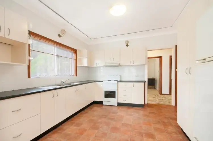 Fifth view of Homely house listing, 12 Cedar Cres, Blackwall NSW 2256