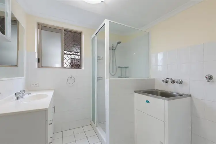 Fourth view of Homely apartment listing, 2/5 Bower St, Annerley QLD 4103
