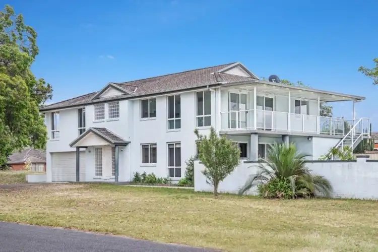 16 Melbourne Ave, Umina Beach NSW 2257