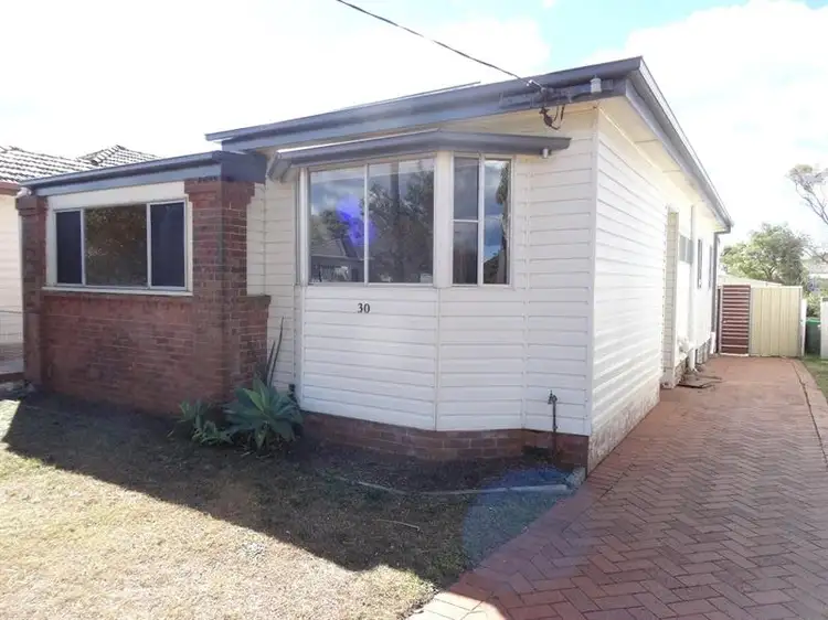 30 Beach  St