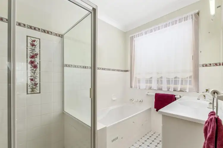 Fifth view of Homely villa listing, 2/3 George Tate Cl, Woonona NSW 2517