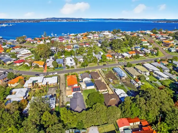 Third view of Homely villa listing, 3/33 Lewers St, Belmont NSW 2280