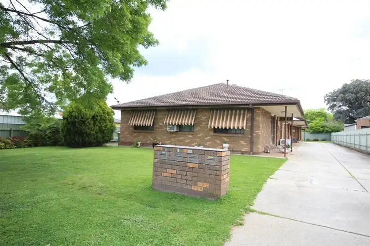 2/515 Margaret Pl, Lavington NSW 2641