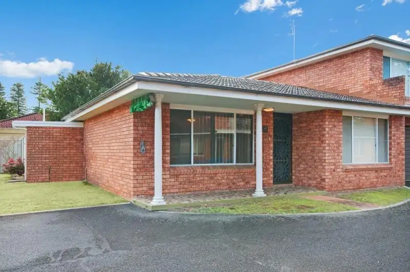 Main view of Homely villa listing, 4/68 Ocean Beach Rd, Woy Woy NSW 2256