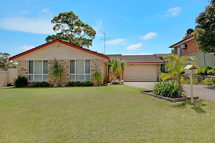 32 Aminya Cres, Bradbury NSW 2560