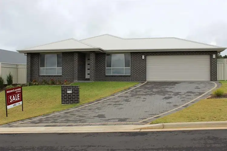 4 Champagne Dr, Dubbo NSW 2830
