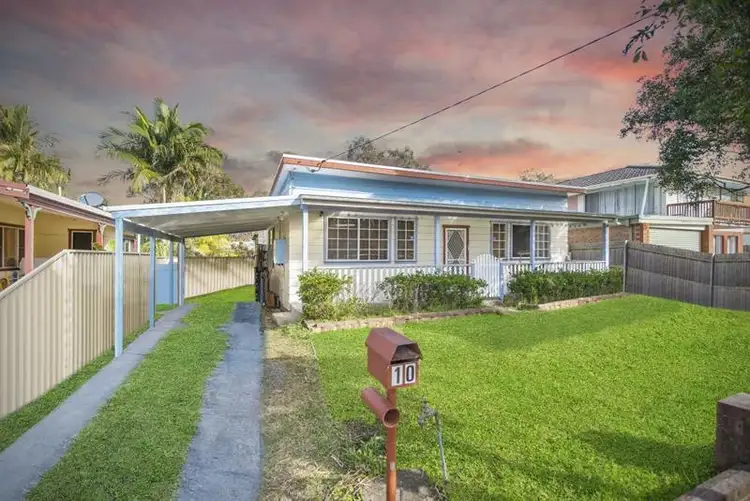 10 Coraldeen Ave, Gorokan NSW 2263