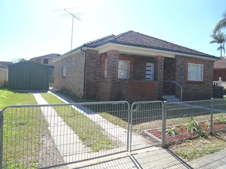 3 Macauley Ave
