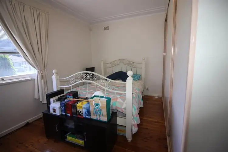 Fifth view of Homely house listing, 8 Willow Rd, St Marys NSW 2760