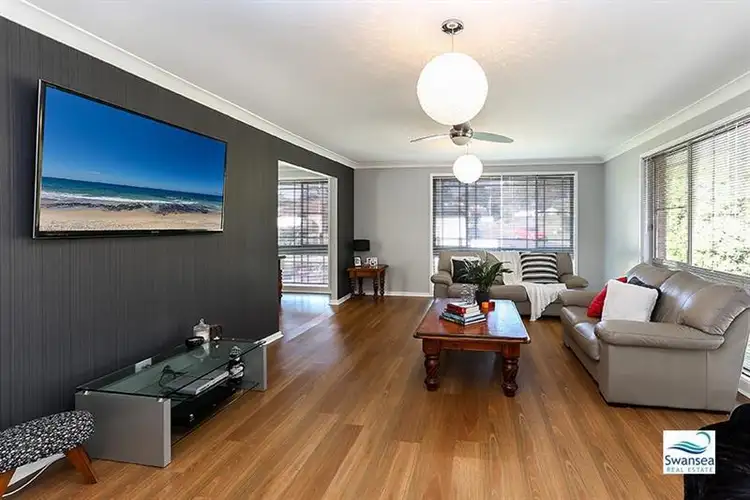 16 Satinwood Cl, Caves Beach NSW 2281