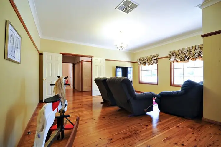 Fifth view of Homely house listing, 15 Thorby Ave, Dubbo NSW 2830