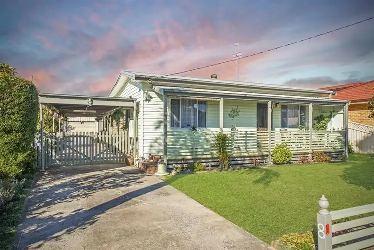8 Shortland Ave, Killarney Vale NSW 2261