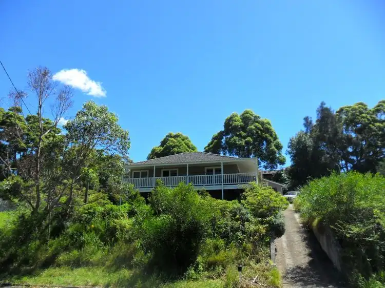 4 Gordon Cres, Smiths Lake NSW 2428