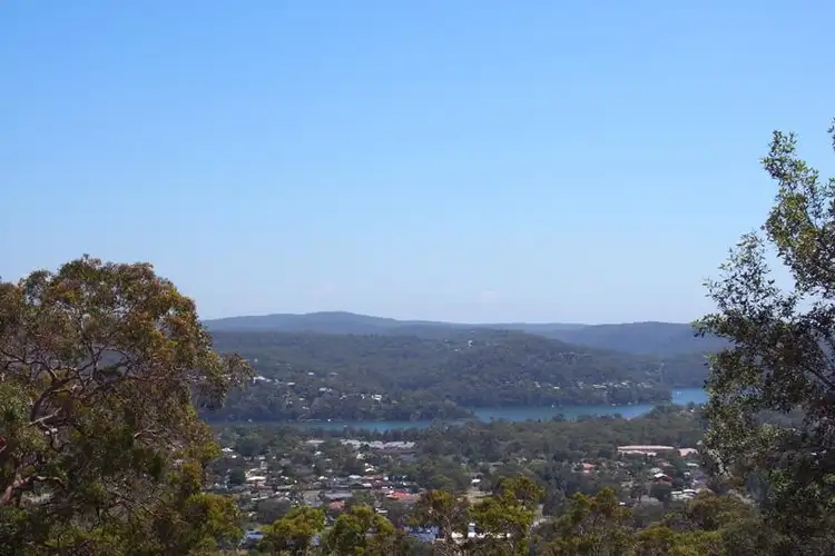 48 Kingsview Dr, Umina Beach NSW 2257