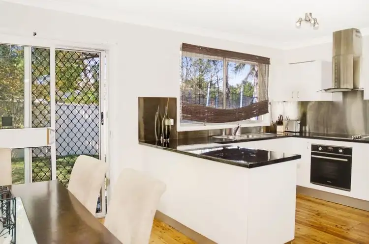 Sixth view of Homely house listing, 5 Kathryn Cl, Kanwal NSW 2259